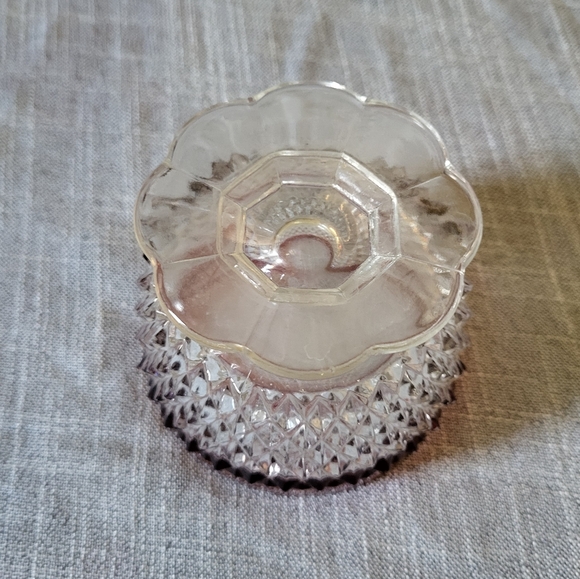 🎄Vintage red ruby Diamond cut Indiana glass dish and with cream and sugar bowl - Picture 10 of 13